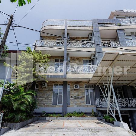 De Malang Sweet Homestay Syariah Mitra Reddoorz Zewnętrze zdjęcie