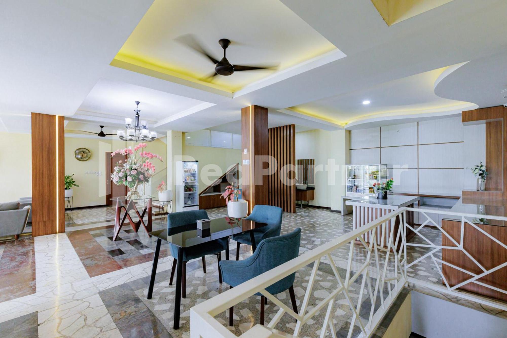 De Malang Sweet Homestay Syariah Mitra Reddoorz Zewnętrze zdjęcie