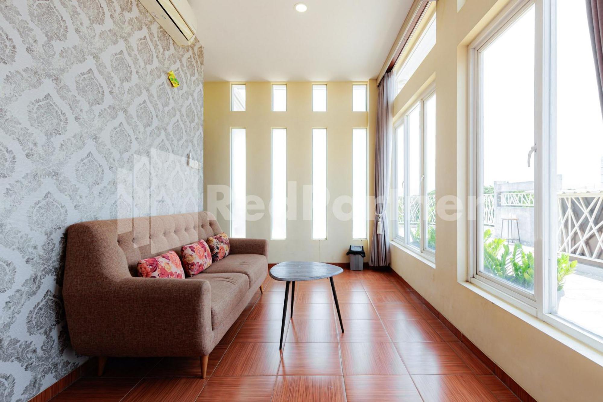 De Malang Sweet Homestay Syariah Mitra Reddoorz Zewnętrze zdjęcie